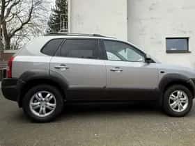 Hyundai Tucson (2007) thumbnail 7