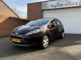 Ford Fiesta (2010) thumbnail 2