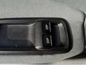 Ford Fiesta (2010) thumbnail 17