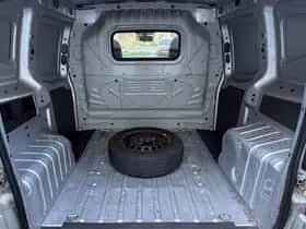 Peugeot BIPPER (2008) thumbnail 18