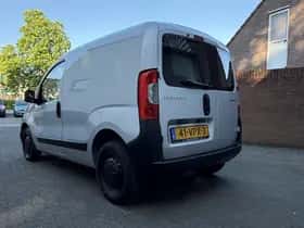 Peugeot BIPPER (2008) thumbnail 4