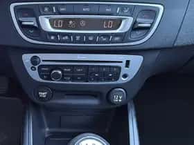 Renault Mégane (2013) thumbnail 17