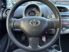 Toyota Aygo (2006) thumbnail 13
