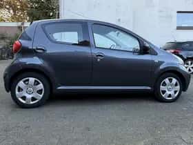 Toyota Aygo (2006) thumbnail 6