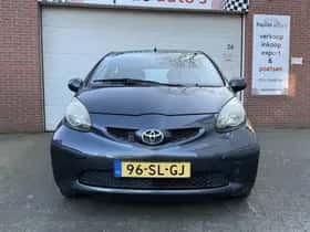 Toyota Aygo (2006) thumbnail 8