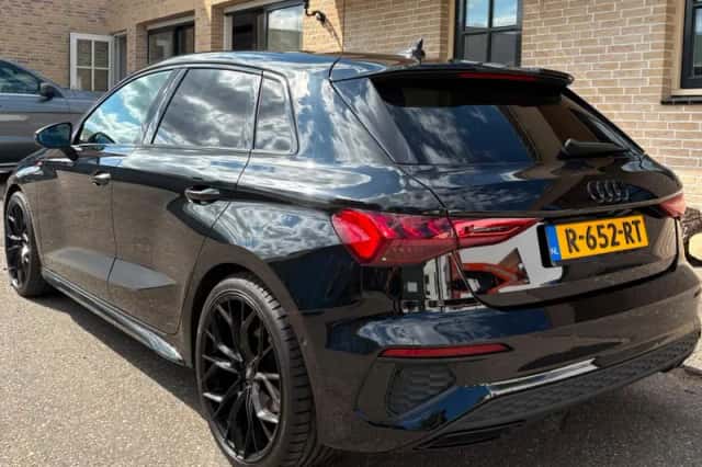 Audi A3 (2021) thumbnail 4