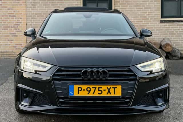 Audi A4 (2019) thumbnail 5