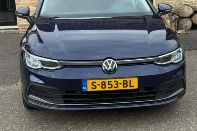 Volkswagen Golf (2021) thumbnail 5