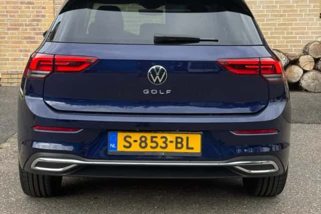 Volkswagen Golf (2021) thumbnail 6