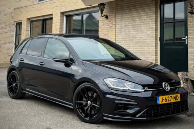 Volkswagen Golf (2019) thumbnail 1