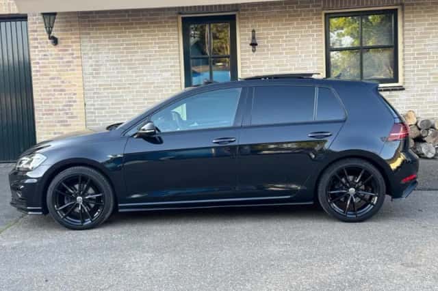 Volkswagen Golf (2018) thumbnail 3