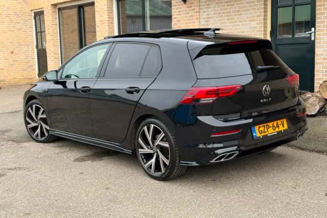 Volkswagen Golf (2023) thumbnail 4