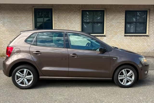 Volkswagen Polo (2012) thumbnail 2