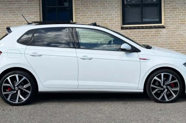 Volkswagen Polo (2018) thumbnail 2