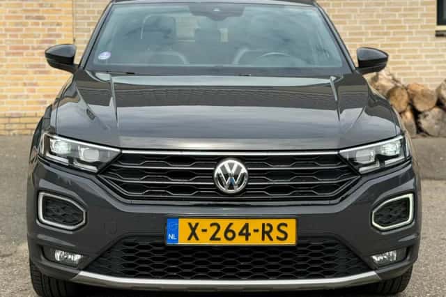 Volkswagen T-Roc (2020) thumbnail 5