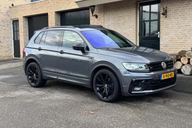 Volkswagen Tiguan (2019) thumbnail 1
