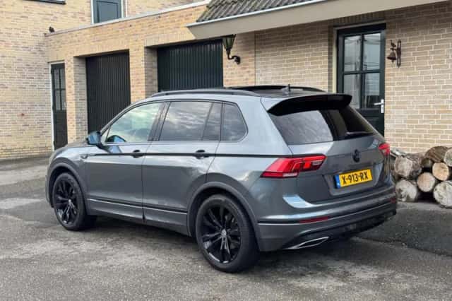 Volkswagen Tiguan (2019) thumbnail 4