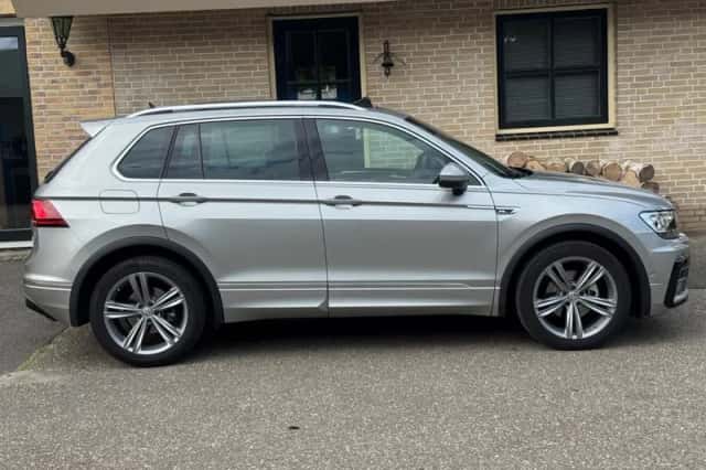 Volkswagen Tiguan (2020) thumbnail 2