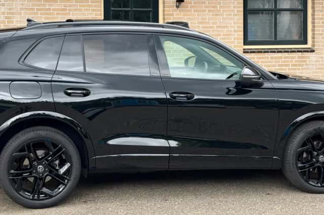 Volkswagen Tiguan (2025) thumbnail 2
