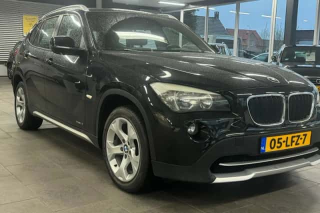 BMW X1 (2010) thumbnail 4