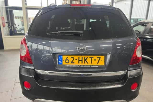Opel Antara (2009) thumbnail 5