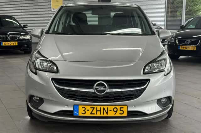 Opel Corsa (2015) thumbnail 2