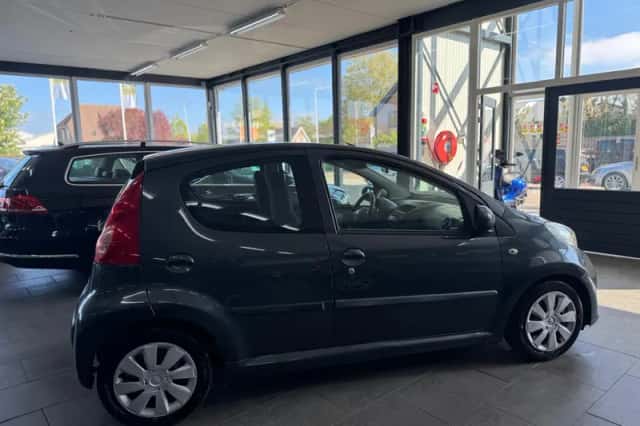 Peugeot 107 (2006) thumbnail 4