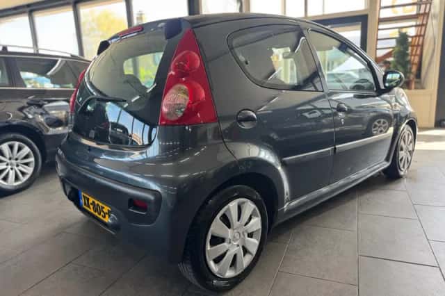 Peugeot 107 (2006) thumbnail 5
