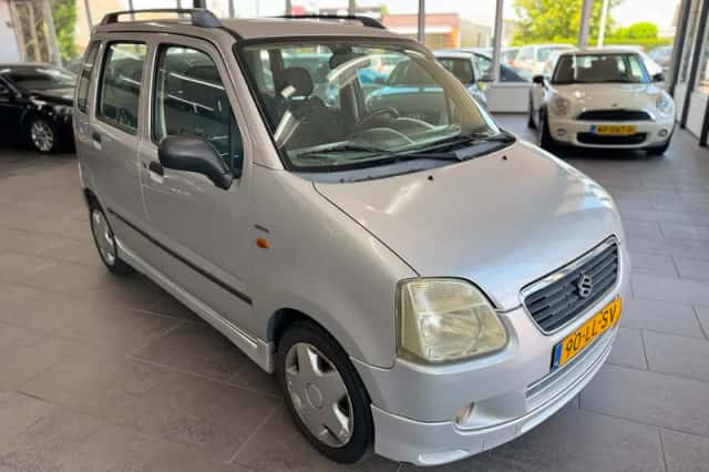 Suzuki Wagon R+ (2003) thumbnail 3
