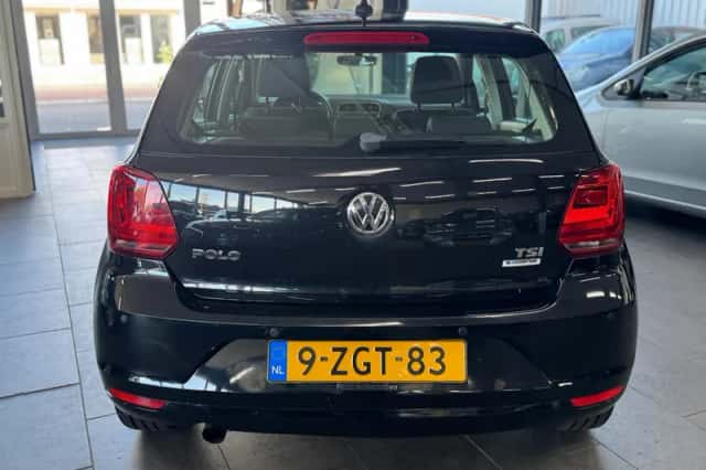 Volkswagen Polo (2015) thumbnail 6