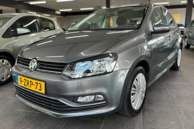 Volkswagen Polo (2015) thumbnail 1