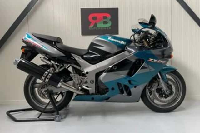 KAWASAKI ZX (1994) thumbnail 1