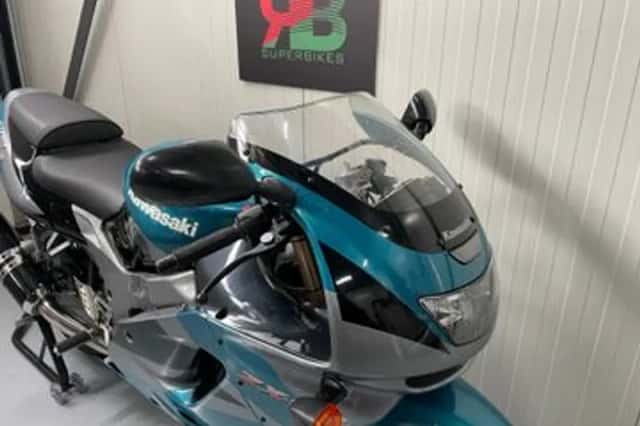 KAWASAKI ZX (1994) thumbnail 4