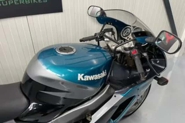 KAWASAKI ZX (1994) thumbnail 5