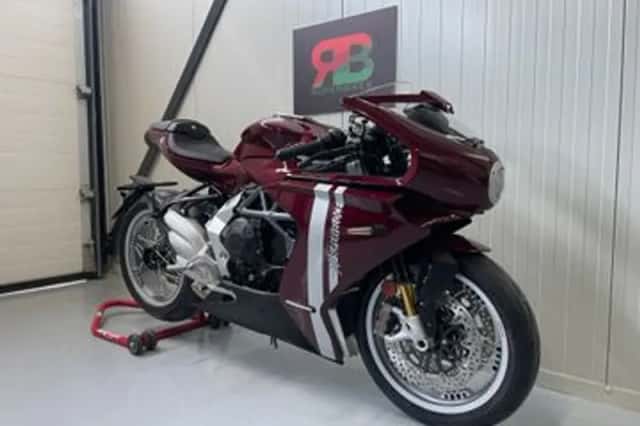 MV AGUSTA SUPERVELOCE (2026) thumbnail 2