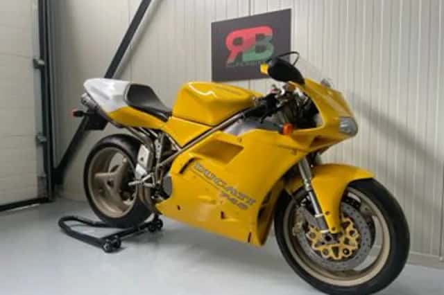 DUCATI 748 (1997) thumbnail 2