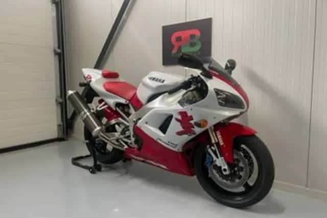 YAMAHA YZF (1998) thumbnail 2