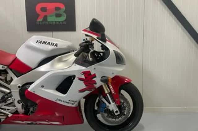 YAMAHA YZF (1998) thumbnail 4