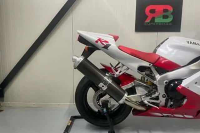 YAMAHA YZF (1998) thumbnail 5