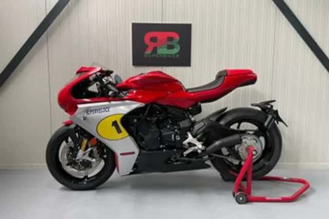 MV AGUSTA SUPERVELOCE (2026) thumbnail 2