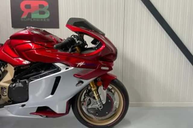 MV AGUSTA SUPERVELOCE (2024) thumbnail 4