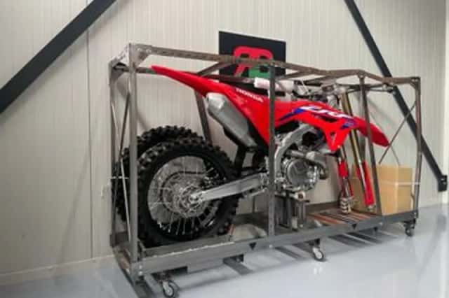 Honda CRF (2024) thumbnail 3