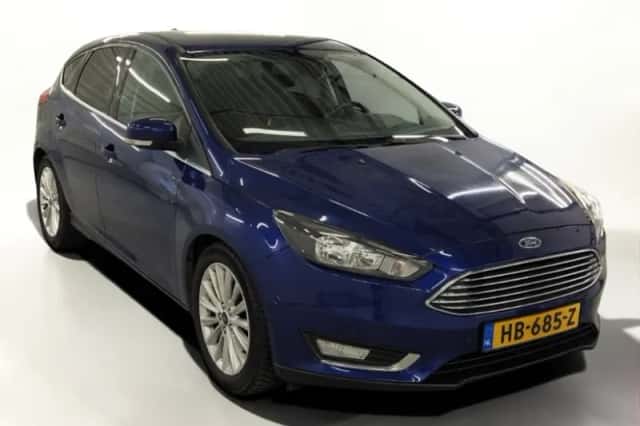 Ford Focus (2015) thumbnail 2