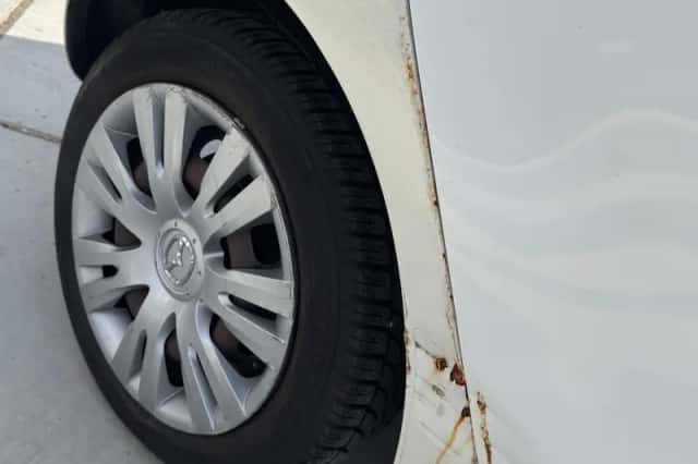 Mazda 2 (2010) thumbnail 6