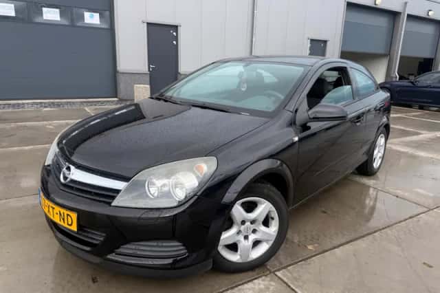 Opel Astra GTC (2007) thumbnail 1