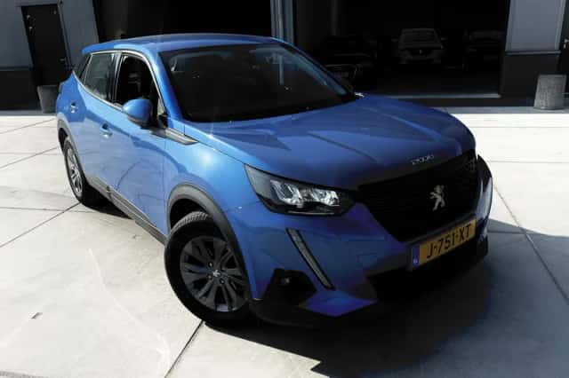Peugeot 2008 (2020) thumbnail 5