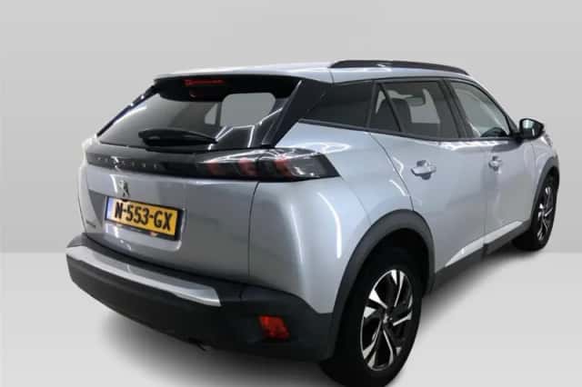 Peugeot 2008 (2021) thumbnail 5