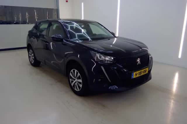 Peugeot 2008 (2020) thumbnail 3