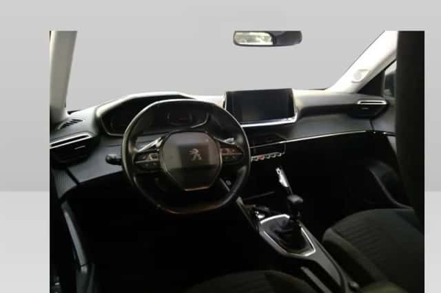 Peugeot 2008 (2020) thumbnail 5