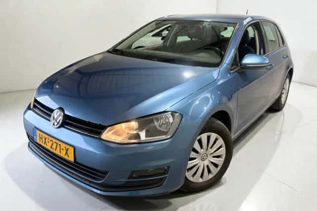 Volkswagen Golf (2016) thumbnail 1